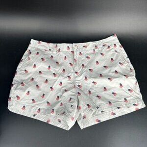 Megellan Size 10 Women's Patriotic Shorts Light Gray Flag USA